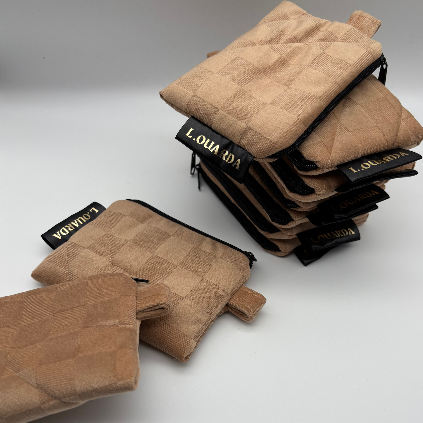 Münztasche aus Samt dunkelbeige