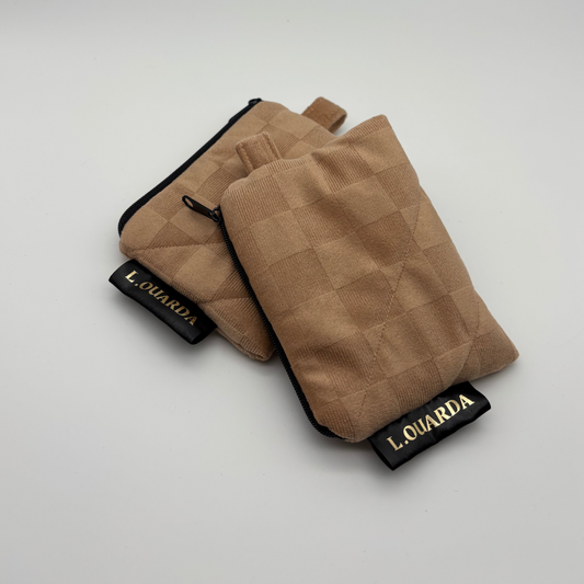 Münztasche aus Samt dunkelbeige