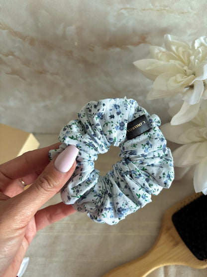 FLORA Scrunchie regular hellblau mit Blümchen