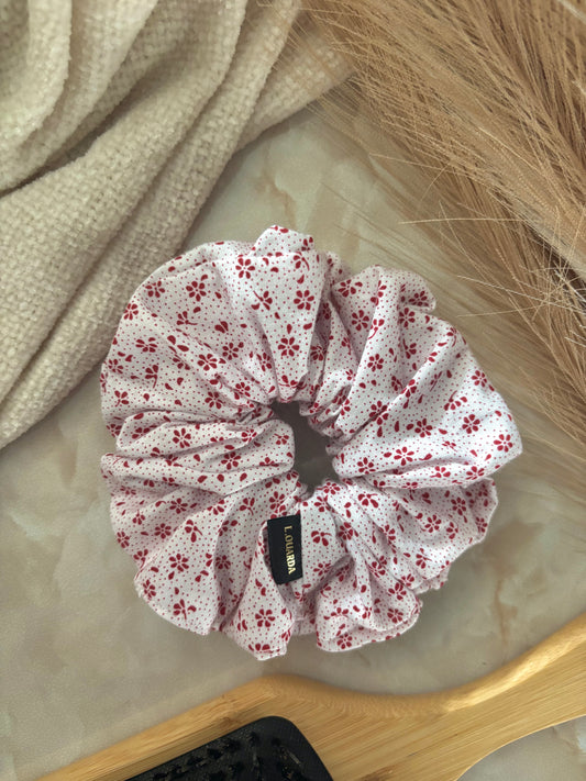 EVIA Scrunchie XL weiß mit roten Blümchen